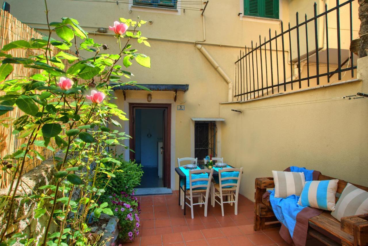 Casa A 2 Passi Dal Mare Con Patio Privato Villa Imperia Exterior photo